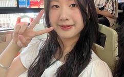 夹看学长的巨大写作业作文视频